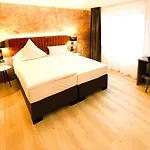 Hotel Akzent Tietmeyer & Cross Side 4*