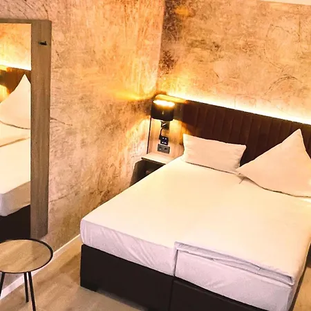 Hotel Akzent Tietmeyer & Cross Side 4*
