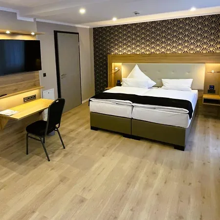 Akzent Tietmeyer & Cross Side מלון 4*