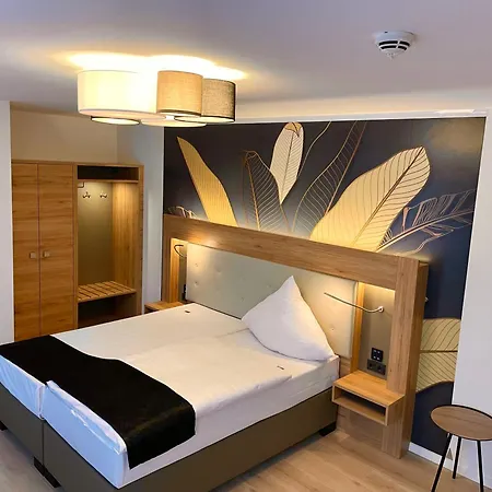 Akzent Tietmeyer & Cross Side 4*