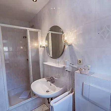 Hotel Akzent Tietmeyer&cross Side 4*