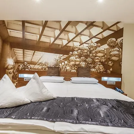 Akzent Tietmeyer & Cross Side