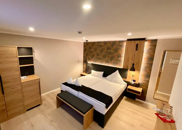 Akzent Tietmeyer & Cross Side 4*