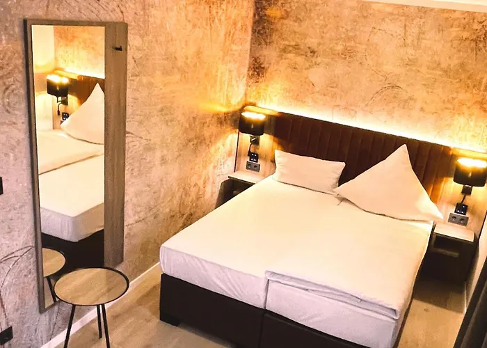 Hotel Akzent Tietmeyer & Cross Side 4*