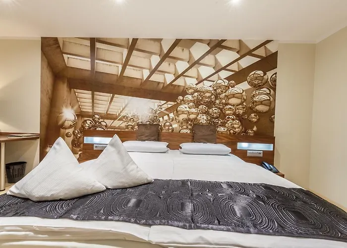 Akzent Tietmeyer & Cross Side