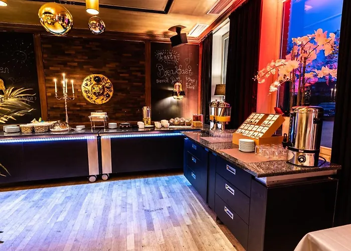 Отель Akzent Tietmeyer & Cross Side